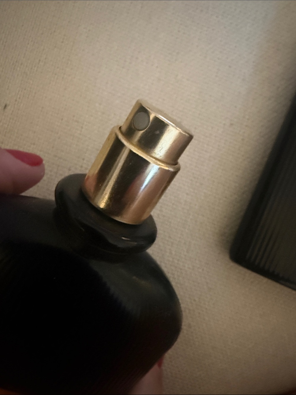 2 EMPTY Tom Ford Black Orchid - Black & Gold Bottles - Picture 4 of 6